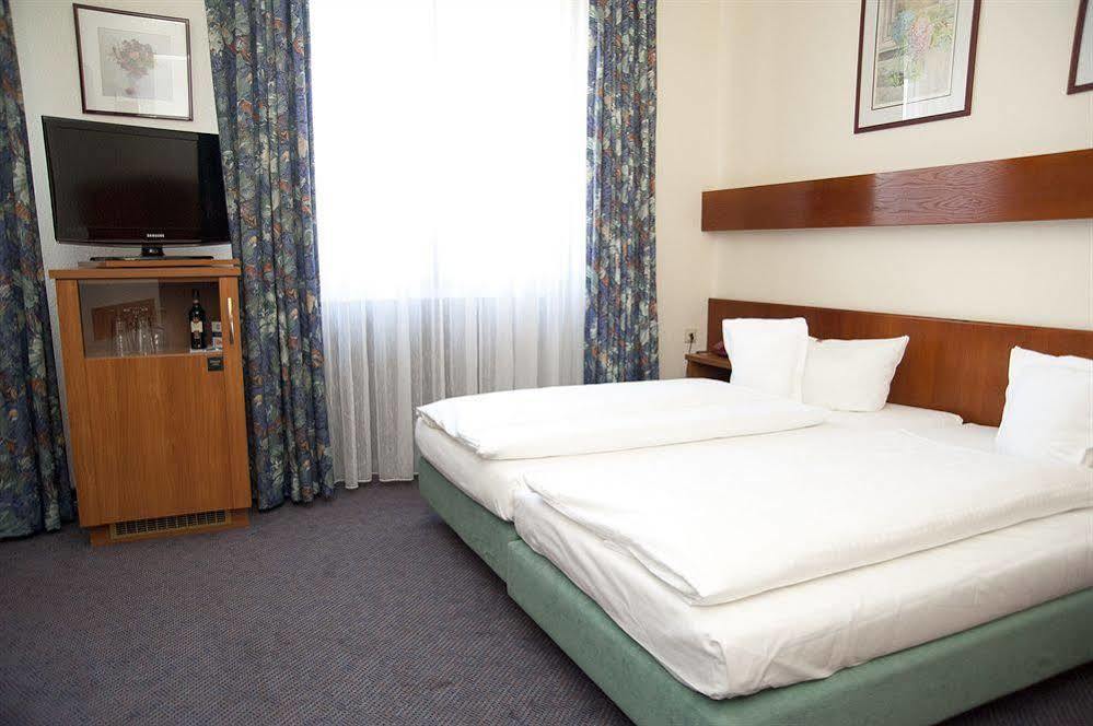 Doria Hotel Дюселдорф Екстериор снимка