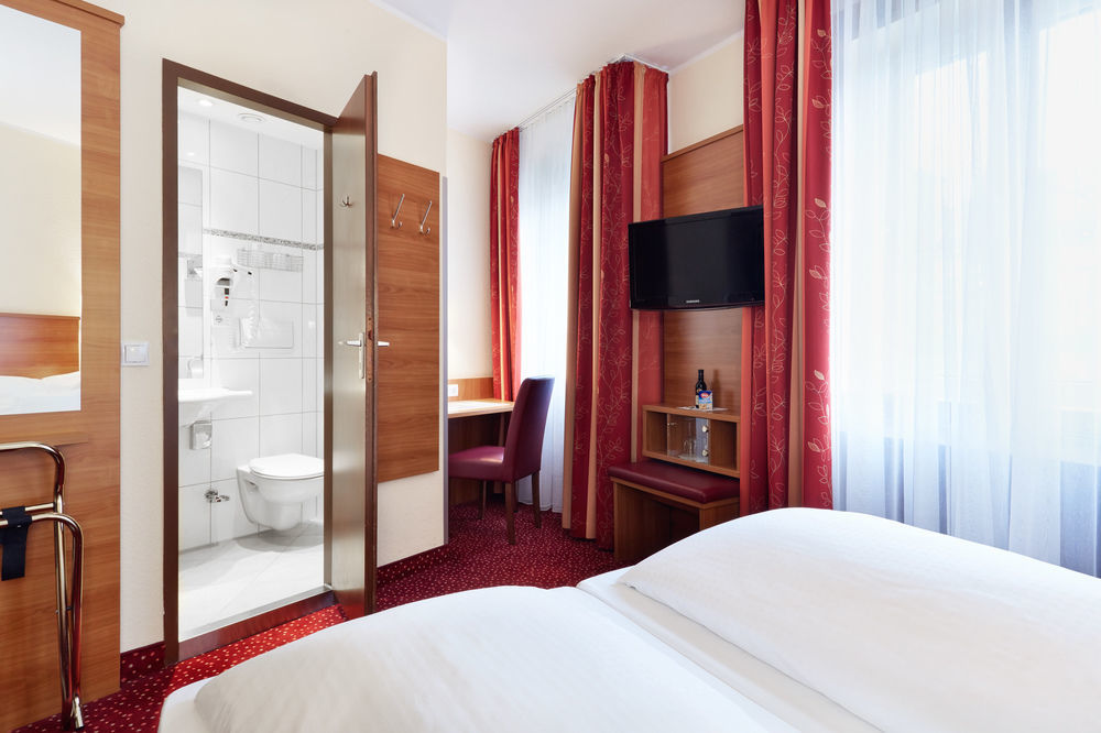 Doria Hotel Дюселдорф Екстериор снимка